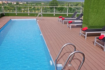 Rooftop pool