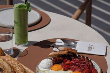Breakfast meal