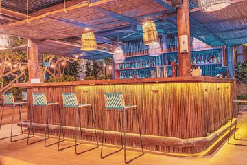 Snack bar