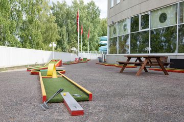 Mini-golf