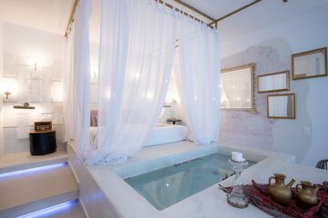 Deep soaking bathtub