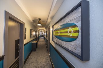 Ballroom/Hall 37 of 40