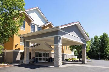 Holiday Inn Express Hotel & Suites Brattleboro by IHG