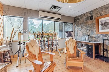 Concierge desk