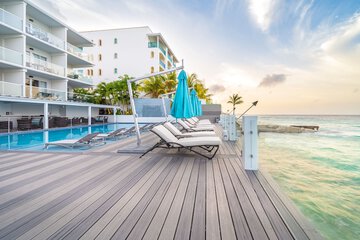 Sundeck