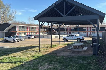 BBQ/picnic area