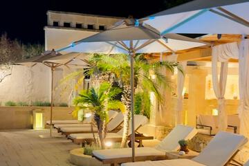 Rooftop pool