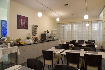 Snack bar