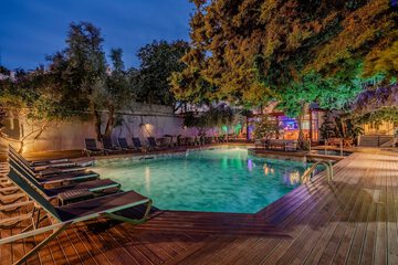 Front of property - evening/night
