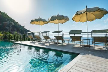 Rooftop pool