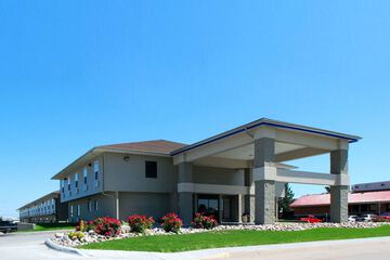 Econo Lodge Inn & Suites