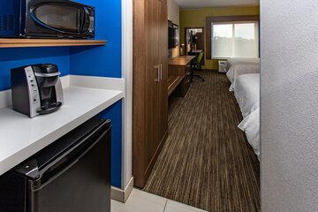 Room 52 of 135