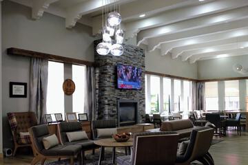 Lobby lounge