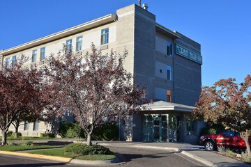 The Great Falls Inn by Riversage