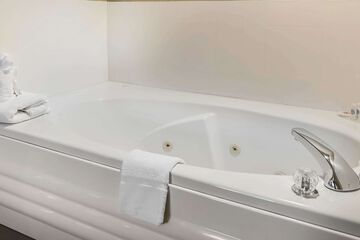 Room 10 of 51