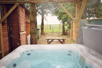 Jetted tub