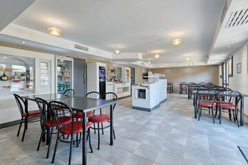 Breakfast area