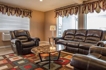 Hotel Interior 6 of 30