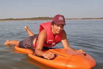 Surfing/boogie boarding