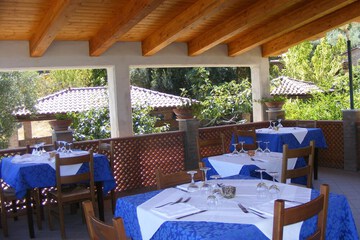 Food court