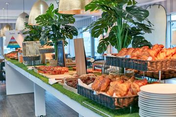 Breakfast buffet
