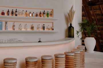 Poolside bar