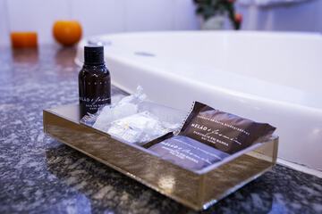 Bathroom amenities