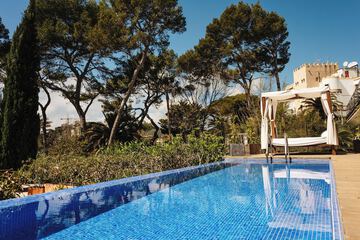 Private pool