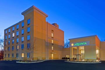 La Quinta Inn & Suites by Wyndham Danbury