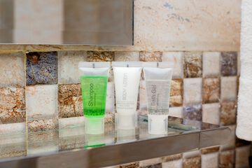 Bathroom amenities