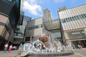 Shopping mall