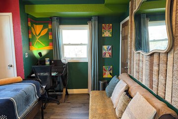 Room 13 of 31
