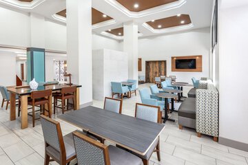 Breakfast/Coffee Service 39 of 45