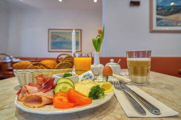 Breakfast meal