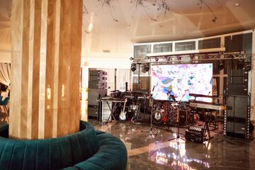 Banquet hall