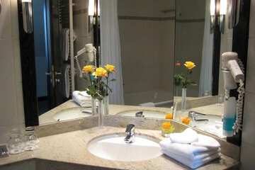 Bathroom sink