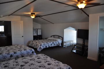 Room 83 of 124