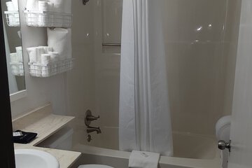 Room 9 of 12
