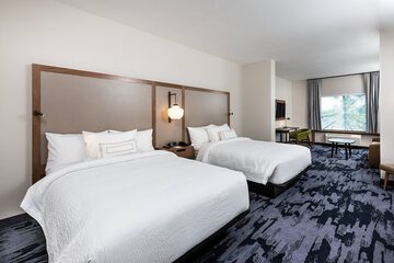 Room 11 of 32