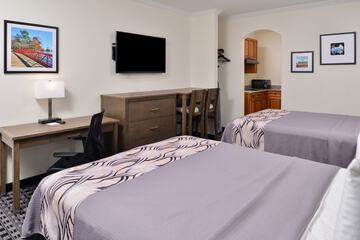 Room 13 of 27