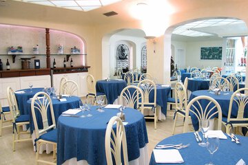 Food court
