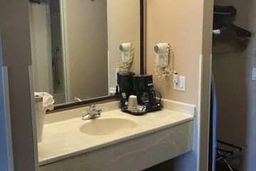 Bathroom sink