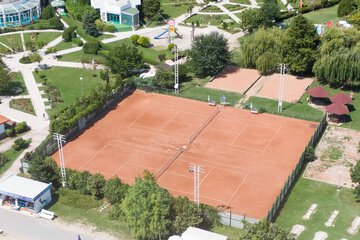 Tennis court