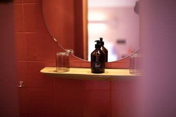Bathroom amenities