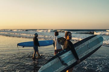 Surfing/boogie boarding