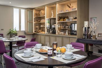 Breakfast buffet