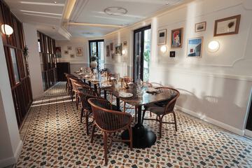 Banquet hall