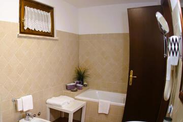 Photo 34