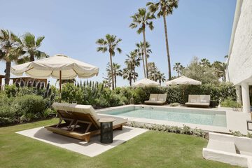 Private pool