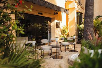 Coffee shop